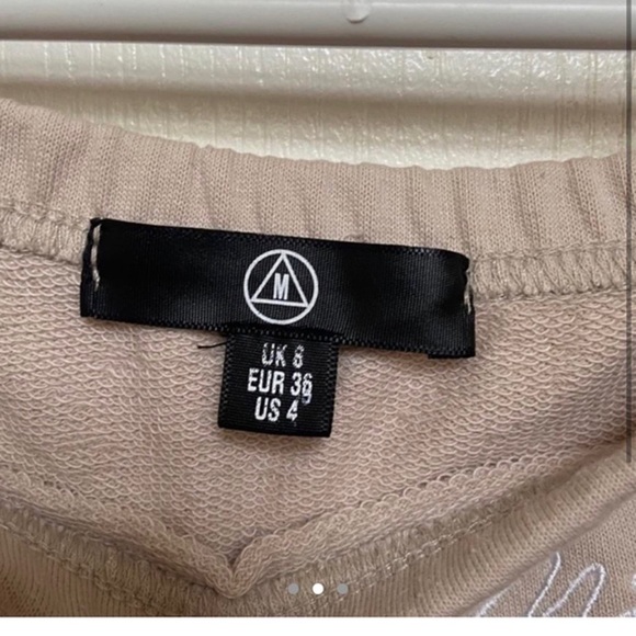 MISSGUIDED NUDE CROP TOP - Picture 2 of 2